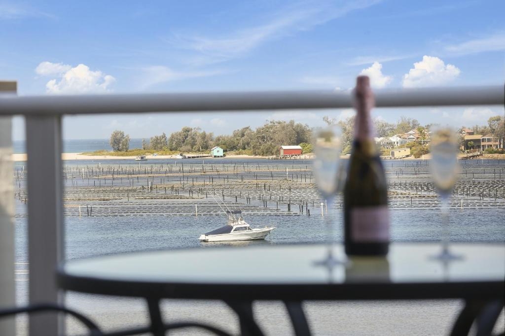 Crown Apartments Booking Form