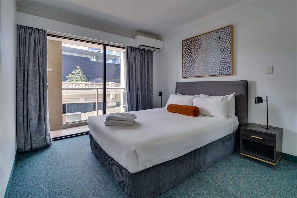 Riverside Hotel | Booking Form